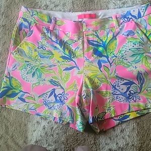 Lily pulitzer knit shorts squeeze the  day size 12